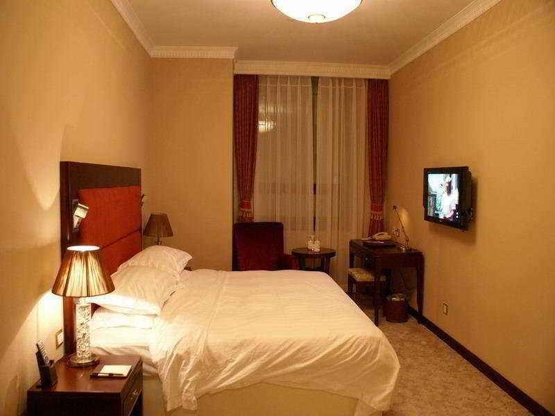 Central Plaza Hotel Dalian Esterno foto