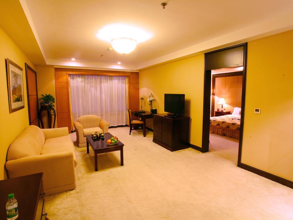 Central Plaza Hotel Dalian Esterno foto